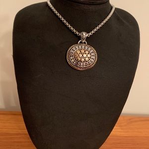 Silver/Gold Plated Necklace with oval Pendant